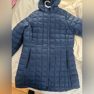 The North Face Women's Navy Puffer thermoball ecoJacket